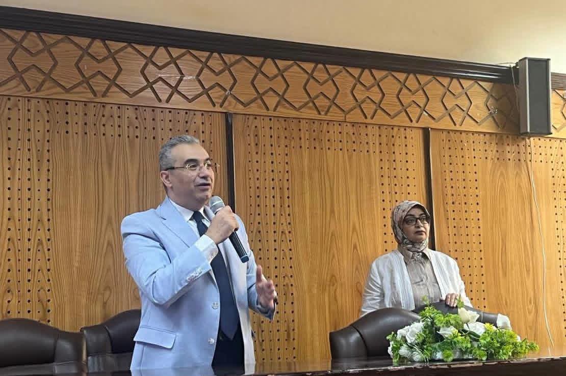 عميد هندسة طنطا يتابع موقف رفع ملفات الاعتماد المؤسسى والبرامجي